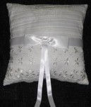 Ring Pillow With Lace Trim White